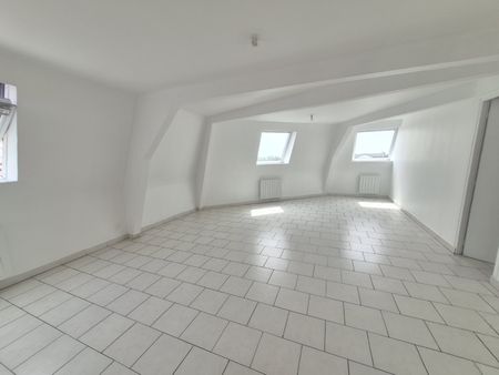 Location Appartement 3 pièces 65m² ARMENTIERES 59280 - Photo 4