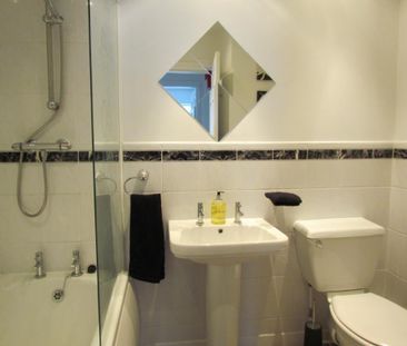 2 bedroom flat to rent - Photo 6