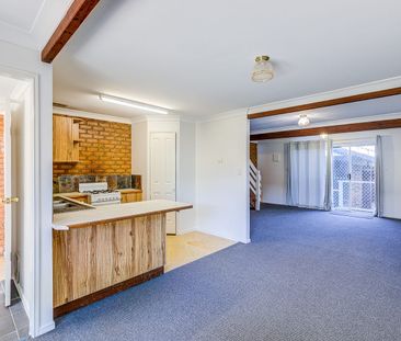 3 Bedroom Townhouse for Rent in Springwood– Hidden Gem! - Photo 6