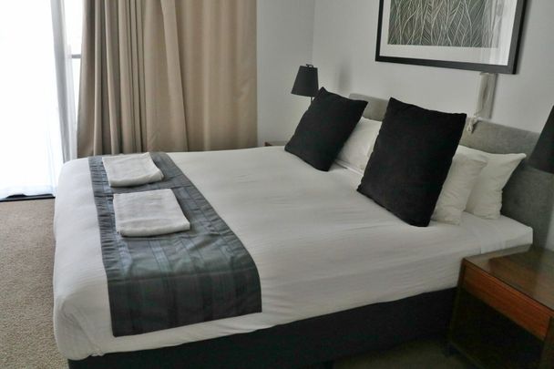 STUDIO APARTMENT IN PERFECT LOCATION - Photo 1