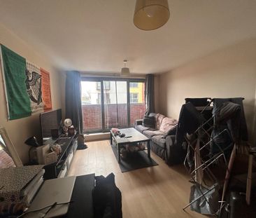 Loates Lane, Watford - Photo 1