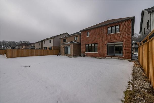 For Lease - 150 Cactus Crescent, Hamilton, Ontario - Photo 1
