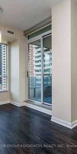 Beautiful Two Bedroom Unit With Parking Wellesley & Sherbourne - Photo 3