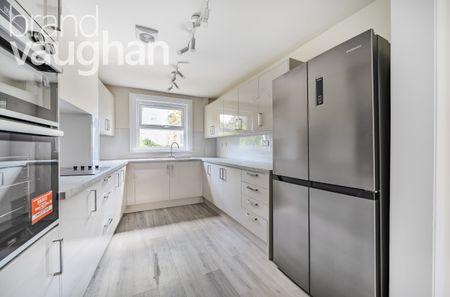 5 bedroom terraced house to rent - Photo 3