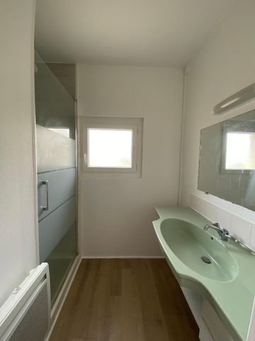 Location Appartement 5 pièces 76m² VALENCE 26000 - Photo 5