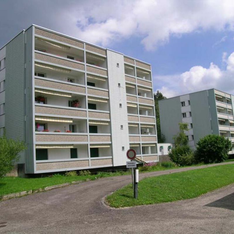 Appartement dernièrement rénové de 3 pièces avec balcon ! - Photo 1