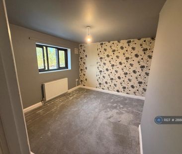 3 bedroom semi-detached house to rent - Photo 3