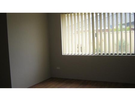 FABULOUS FAMILY HOME - Photo 3