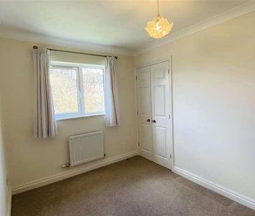 Sovereign Chase, Staunton, Gloucester, Gloucestershire, GL19 - Photo 5