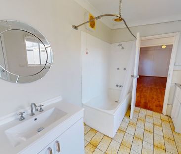 21 Tarin Street, Mayfield East NSW 2304 - Photo 2