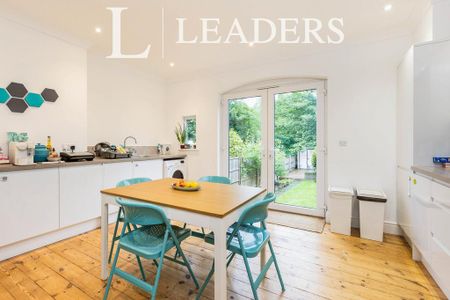 3 bedroom terraced house to rent - Photo 4