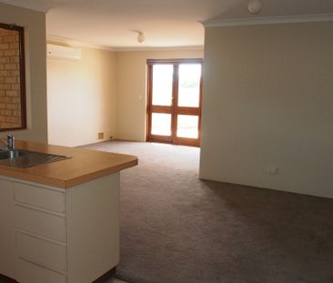 COASTAL LIVING! LIFESTYLE FOCUSSED! & PET-FRIENDLY UNIT WITH A BACK... - Photo 2