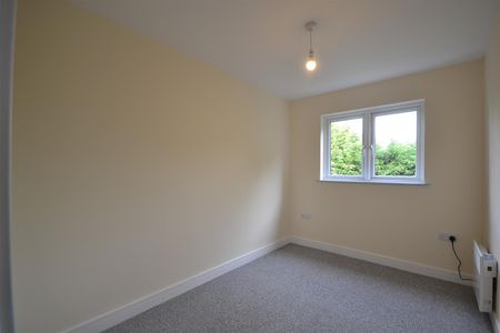 Jasmin Road, Epsom, Surrey, KT19 9EA - Photo 4
