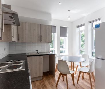 2 bedroom flat to rent - Photo 3