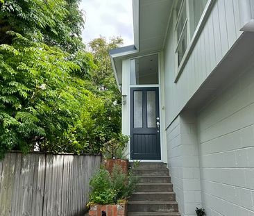 Seaview charming 4 bed Home in Mairangi Bay - Photo 5