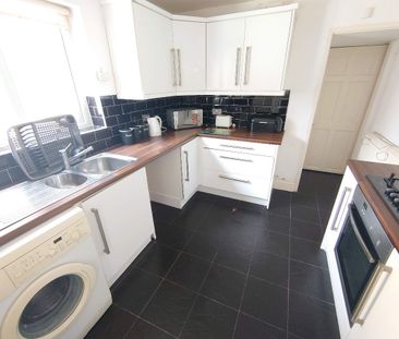 Adelaide Rd, Kensington Fields. - Photo 1