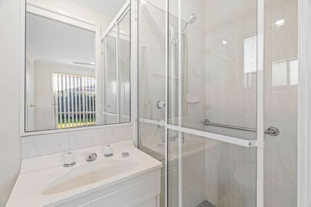 3 Bedroom Single-Level Villa, Prime Location - Photo 2