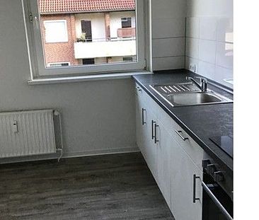 Ihr neues Zuhause in Oststeinbek! Schicke, frisch renovierte 2-Zimmer-Wohnung mit Küchenzeile! (Seniorenwohnanlage) - Photo 1