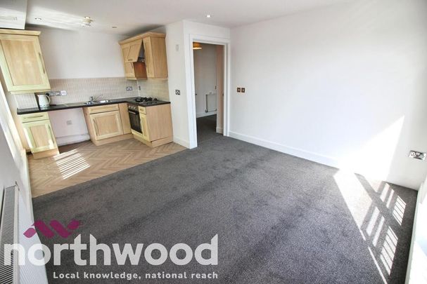 2 bedroom flat to rent - Photo 1