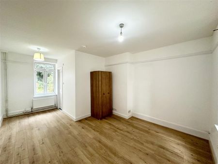 House share to rent - Photo 3