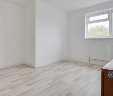 3 bedroom maisonette to rent - Photo 3