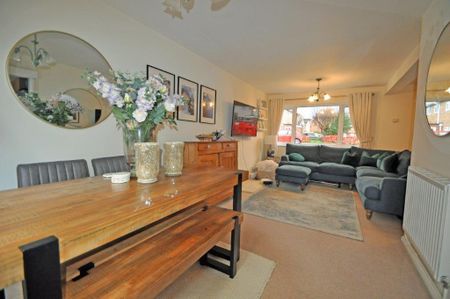 3 bedroom terraced house to rent - Photo 2