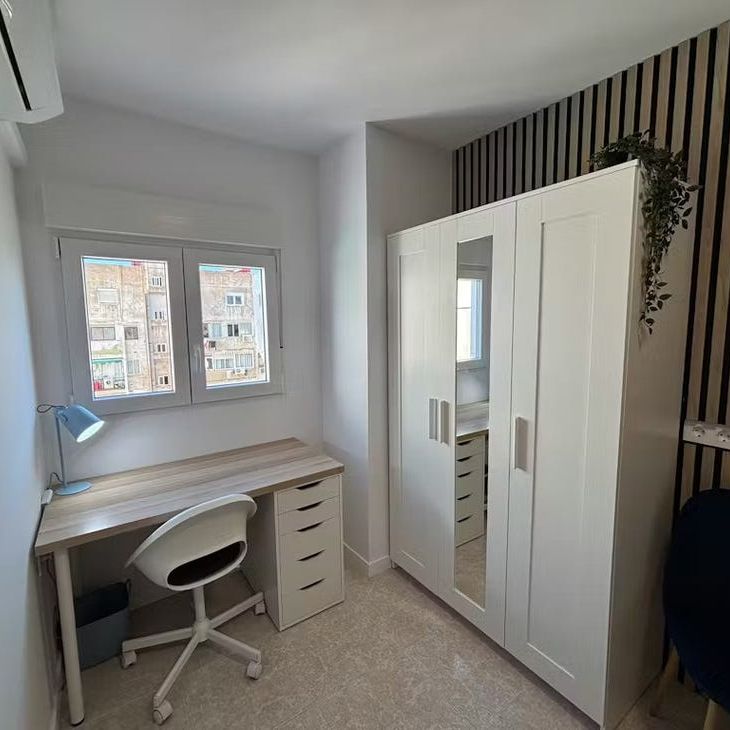 Carrer de Rodrigo de Pertegás, Valencia, Valencian Community 46023 - Foto 1