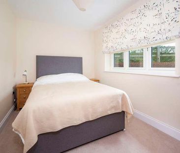 Glemsford, Sudbury, Suffolk, CO10 - Photo 3