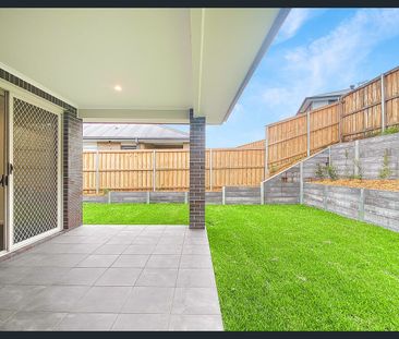 SPACIOUS & LUXURY LIVING + 4 BEDROOMS - Photo 6