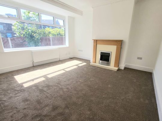 3 Bed Terraced House, Stanningley Road, LS13 - Photo 1