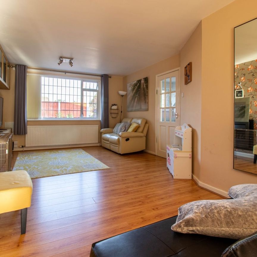 3 Bedroom - Photo 1