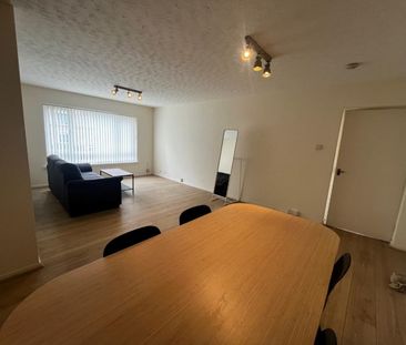 2 bedroom Flat To Let Total Size: 840 SQ FT - Photo 3