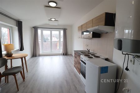 Pronájem bytu 1+kk 22 m² - Photo 2