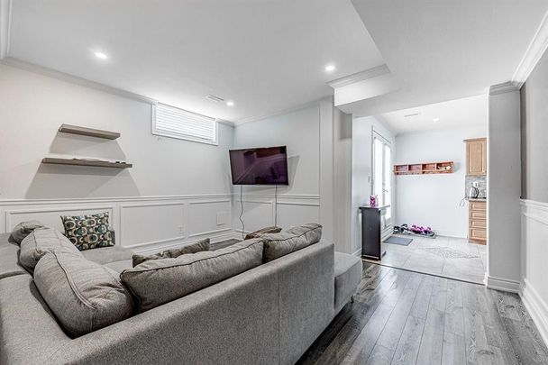 For Lease - 33 St Andrews Boulevard - Lower Unit N/A, Toronto, Ontario - Photo 1