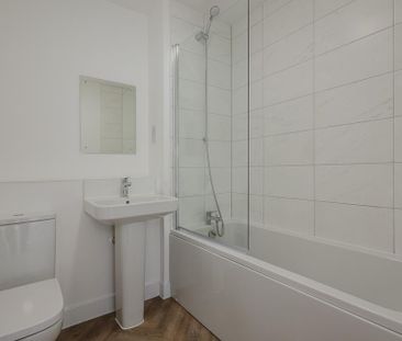 3 bedroom end of terrace house to rent - Photo 5