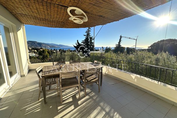 ROQUEBRUNE CAP MARTIN/HAMEAU : VILLA AVEC PISCINE VUE MER - Photo 1