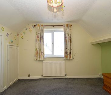 4 bed semi-detached bungalow to rent in Scalby Road, Scarborough, YO13 - Photo 5