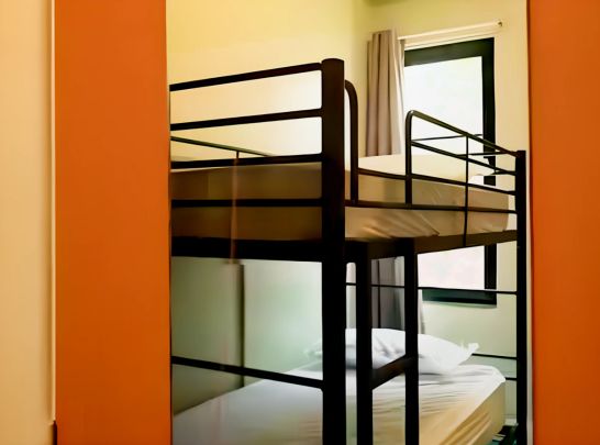 Single Room with Shared Bathroom - Photo 1