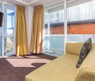 The Resolute Twins - Photo 1