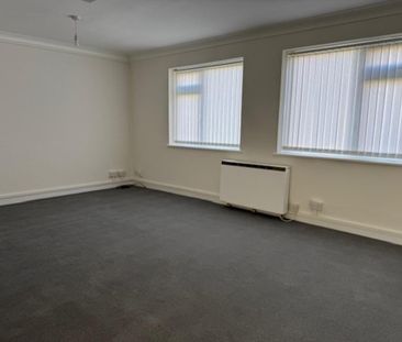 1 bedroom ground floor flat to rent - Photo 2