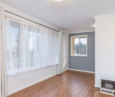 52 Richard Avenue, Queanbeyan - Photo 4