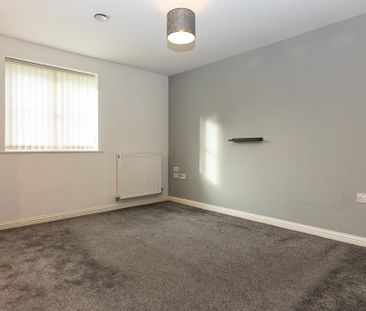 To Let 2 Bed Apartment - Photo 5