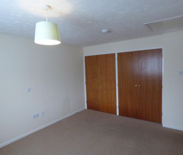 2 bedroom house to rent The Drift, Great Cornard, Sudbury, CO10 - Photo 1