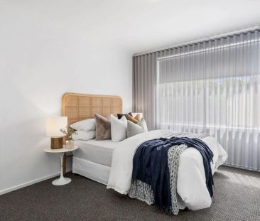 Gorgeous 3 Bedroom Home with Separate Home Office - Photo 5