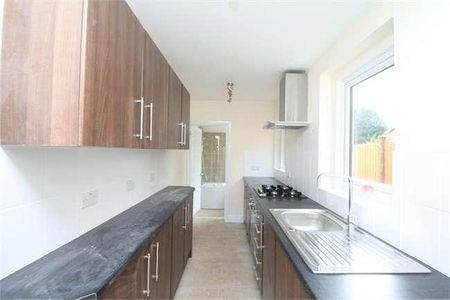 Richmond Road, Staines-upon-thames, TW18 - Photo 3