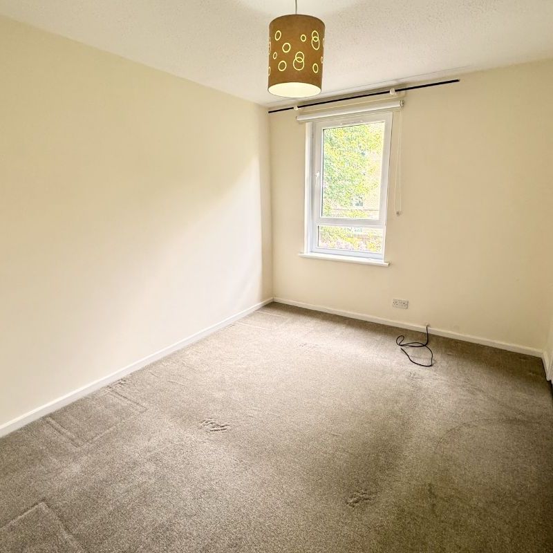 2 Bed, First Floor Flat - Photo 1