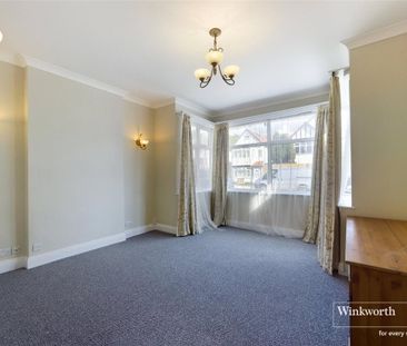 4 bedroom semi-detached house to rent - Photo 2