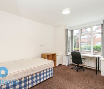 5 bed Semi-Detached House for Rent - Photo 4