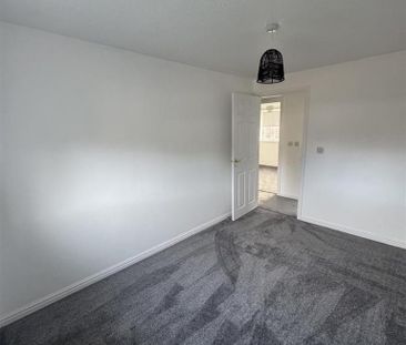 3 bedroom detached house to rent - Photo 4