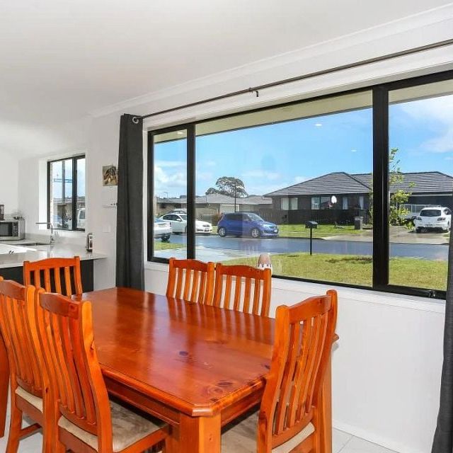 Spacious Family Home on a Quiet Cul-de-Sac - Photo 1